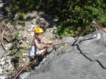 Kletterkurs im Klettergarten Schröcken für Erwachsene und Familien auf Anfrage. 
Kinderklettern ab 6 Jahren ab 10. Juli jeden Montag 17 Uhr
